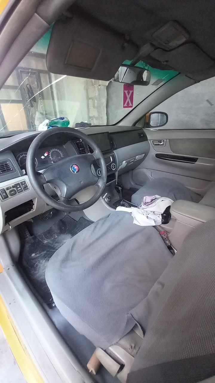 سياره جيلي كير و محرك كورلااوتماتيك موديل 2013 السعر 45 و بيه مجال رقمه بغداد الاتصال عله الرقم ***********
