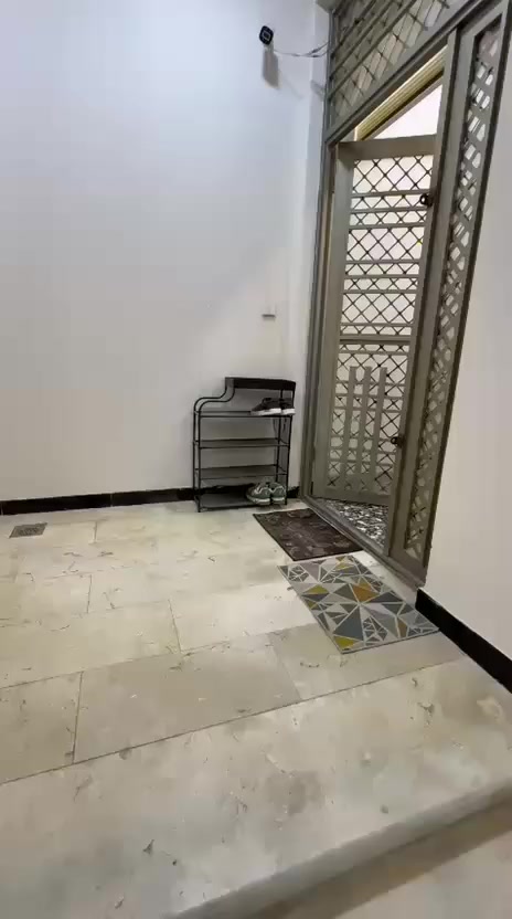 بغداد هوم .... الغزاليه 

شقه مفروشه موثثه درجه اولى 

قرب شارع الحكمه مكان معيشي مميز وحيوي 

هدوء وتتوفر الخدمات كامله مع كهرباء ٢٤ ساعه 

__________________________________________________

شركه كنديه مختصه بالتسويق العقاري... Baghdad Home

**عندك عقار ومحتار ... وحتى الايجار.. أترك النه القرار** 

https://qrco.de/BaghdadHome

اتصل بوكلاءنا العقاريين الان 

واتساب رسائل فقط   
 http://wa.me/+964***********

او حمل للتواصل 

https://baghdadhome.com/properties/bag-dawadi/?id=54872
