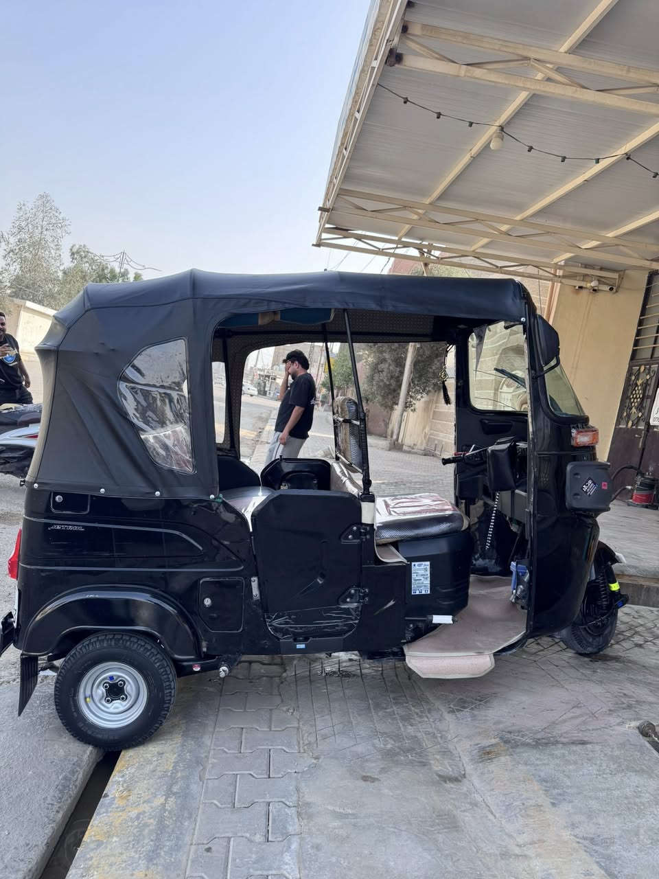 ً
التفاصيل بلفيديو شوفه يلا تتصل موتتصل وتكلي شبيها تفاصيل كامله كبالك 
تكتك 2022 شهر 10 مرقمة بسمي تحويل ثاني يوم هزة جديدة وكامله مكمله من اي نقص مكينه خير من الله تراي زيرو تكتك كبل للشارع مابيها اي نقص شراي اتصل ممتواجد خاص *********** مكاني ديالى بعقوبة شارع جرف الملح 
السعر ٨٤٠٠ وبيها مجال بسيط حك الجية
