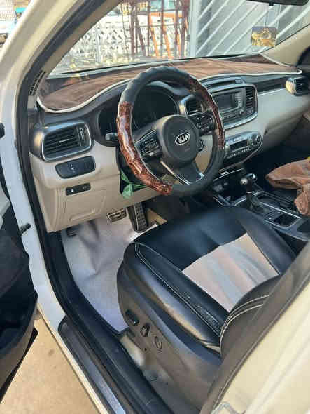 كيا سورنتو موديل 2018
خليجي 6 سلندر 7 راكب 3 قطع تبريد 
حساس أمامي خلفي زراگ لايت بردات خلفية مع كاميرا بلادية السيارة مكفولة كفالة عامة بگ لايت لد ولايت لد عالي ناصي زنون بلاجكتر 4 عدسات رقم بغداد إنكليزي بأسمي العنوان بغداد السعر 138 
رقم الهاتف ***********
