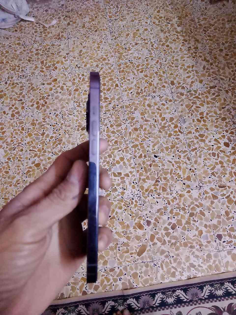 مبايل ايفون 12برو ماكس ذاكرتة 256بطاريتة 77مبايل مكفول كفالة عامة من كلشي شرق اوصط ويا بس شاحنة سعر 450قفلة بي بس الكزازة مال الكامرة الفوك بيهة فطر مو يم الكامرة مال التصور مكان ناصرية مركز ***********
