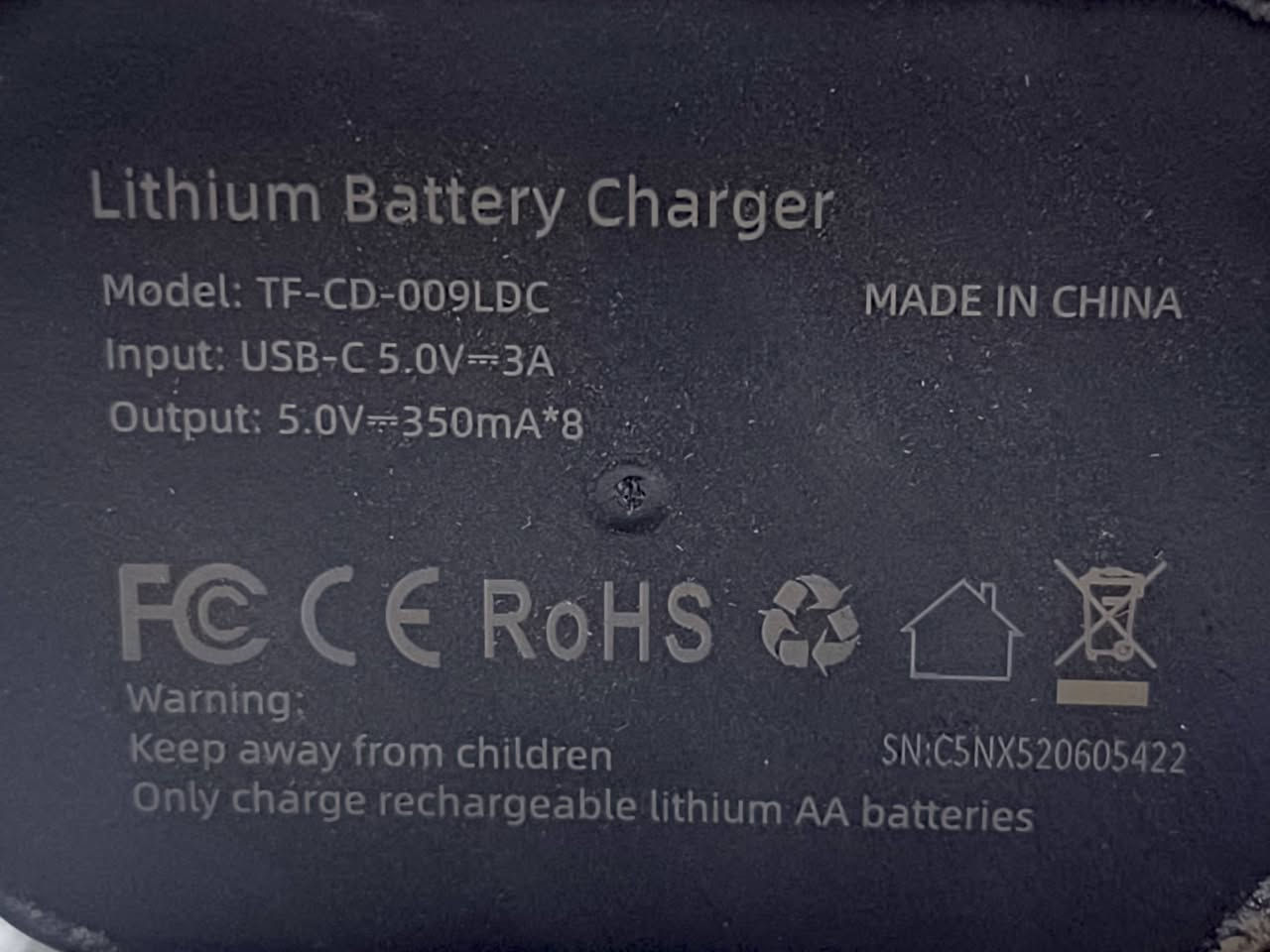 بطاريات شحن
تفيد للكامرات و الفلاشات تنطي شحن فترة طويلة من الشحن يشحنن بمنفذ شحن type c عدد ٨ 
سعرهن ٣٥ الف


**إذا كنت صاحب هذا الإعلان وتريد حذفه لأي سبب، رجاءا أرسل رسالة إلى الدعم الفني**