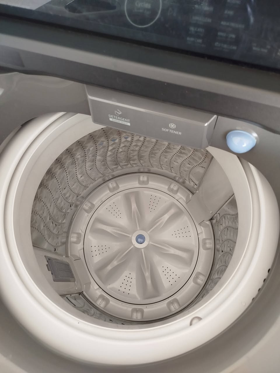 سخانات اثنين واحد 160 لتر والثاني  60 لتر شغالات عالفحص ثنينهن الطحان بليت ثقيل وغسالة اوتوماتيك 15 كيلو جديده عالفحص استعمال قليل ماداخله تصليح المكان براكيه اتصل بهذا الرقم ***********
