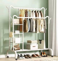 ستاند ملابس أبيض • رفوف تخزين • عجلات