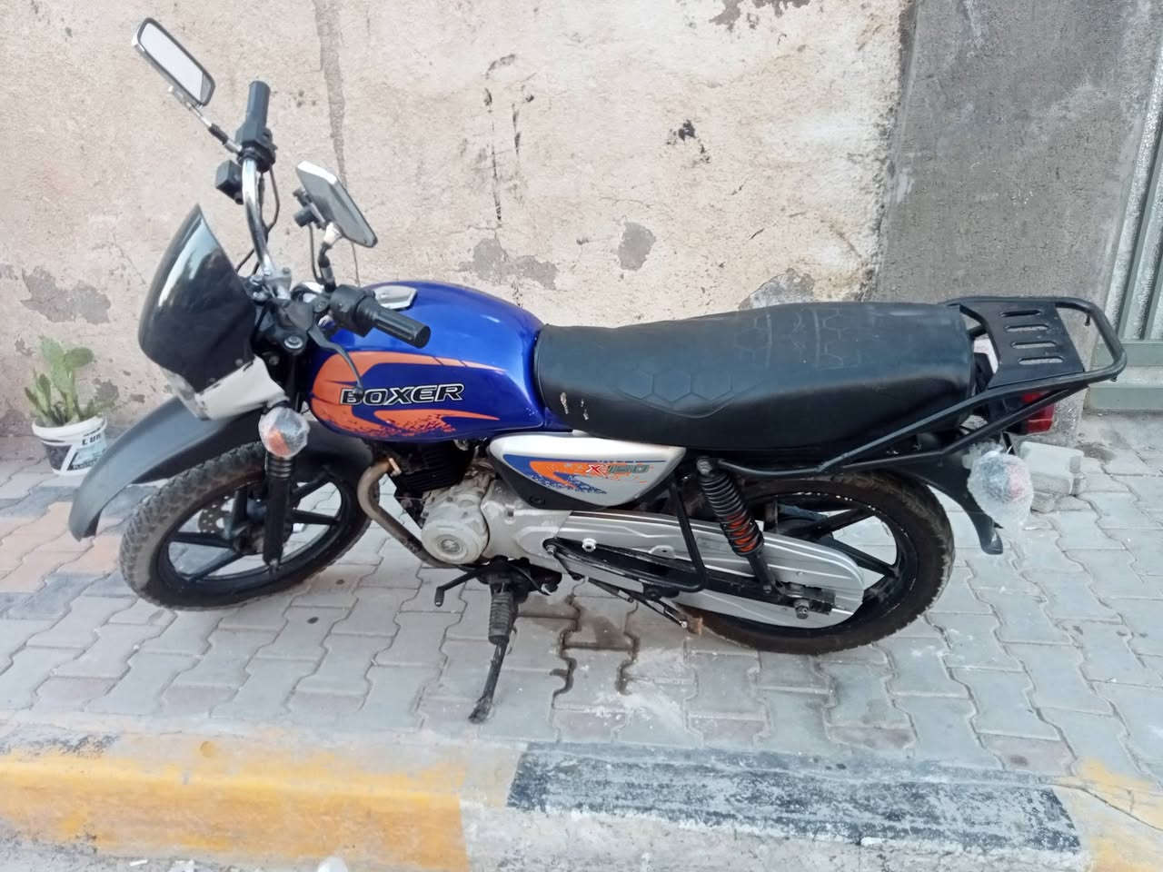 سلام عليكم دراجه بوكسر موديل 22 سعر 900 وبيه مجال رجان مو شراي لا يطب رجان دراجه اوراقه ضايعه مكان بغداد حسينيه ***********
