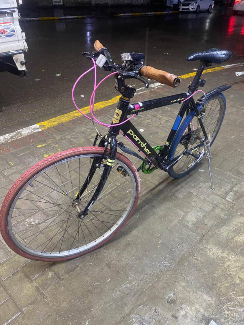 السلام عليكم بايسكل نضيف للبيع السعر 100 او بي مجال العنوان بغداد الدورة الميكانيك للاستفسار ***********
