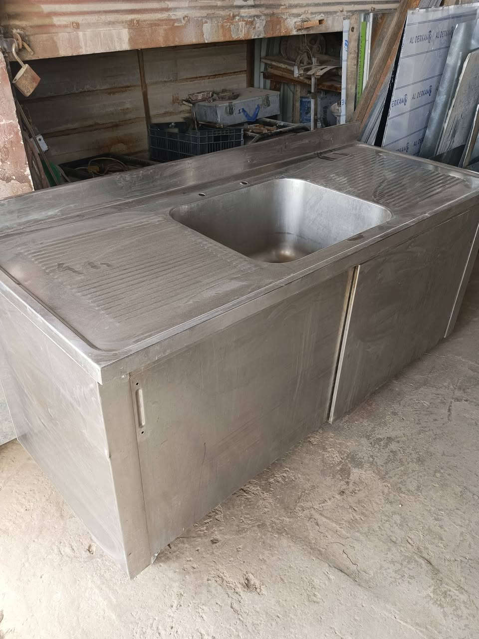 للبيع سنكي سل ستيل نضيف ويا يدات   
مكاني بابل بل حله شارع 80 
***********
