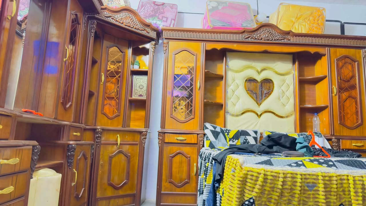 غرفة نوم نظيفه جدا (حطاطة) خشب الاصلي اخذتها ب4 ملايين للبيع السعر مليونين وربع وبيها مجال مكانها الرمادي الصوفية


**إذا كنت صاحب هذا الإعلان وتريد حذفه لأي سبب، رجاءا أرسل رسالة إلى الدعم الفني**