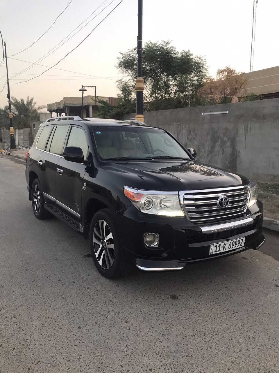 السلام عليكم للبيع لاندكروز 2009 VXR مواصفات لكزز 8سلندر رقم بغداد سونار بل منشور مكاني بغداد ***********
