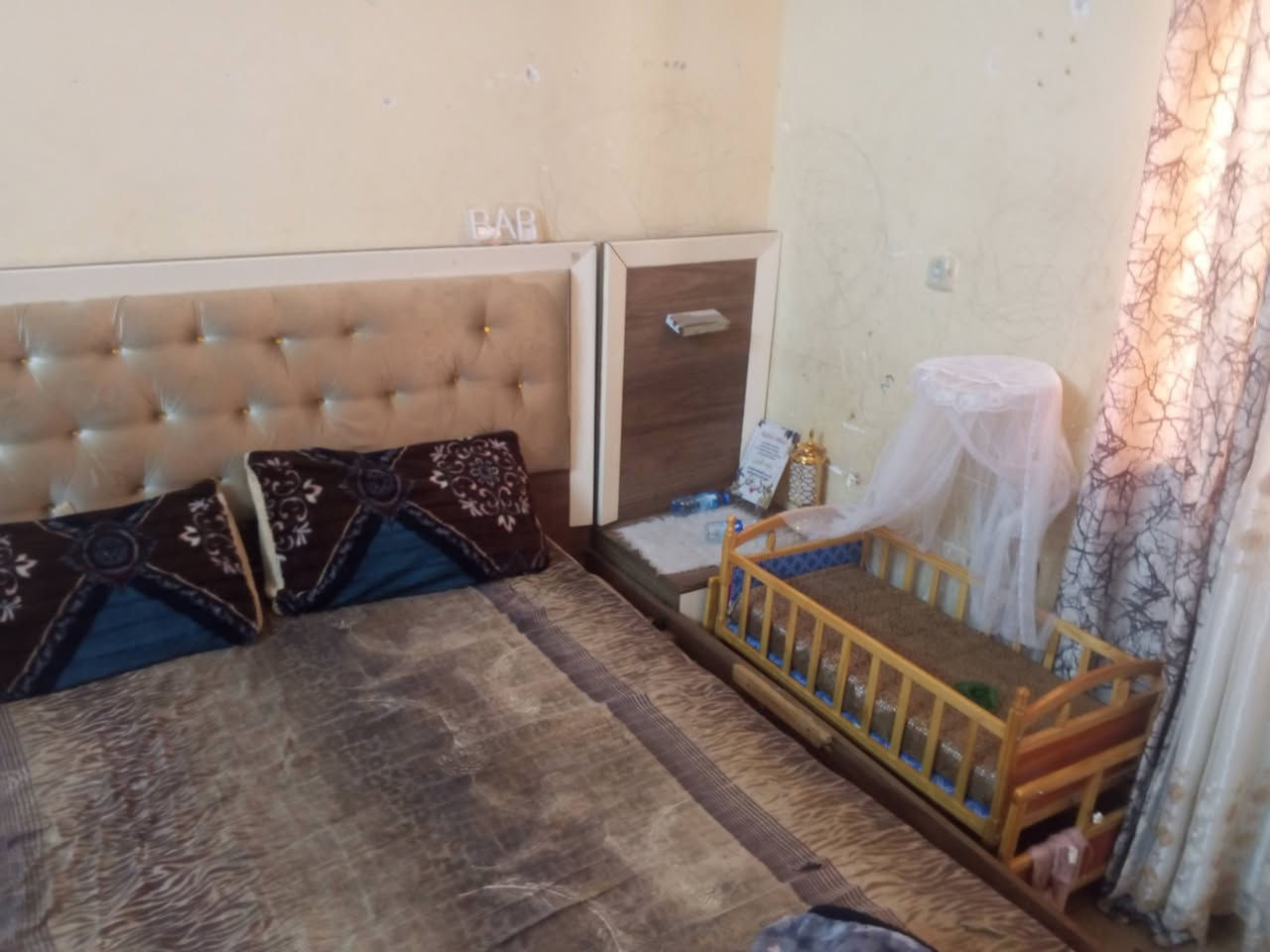 السلام عليكم للبيع تركيا اريد 200 ابيها مجال
***********
