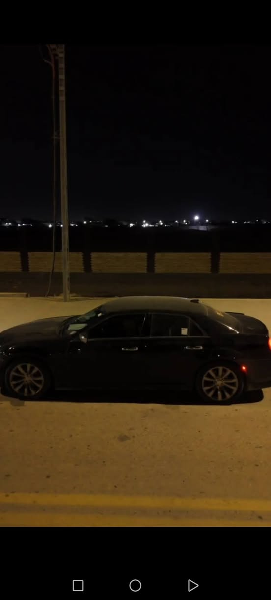 اوبامه مديل 2017---  300 Cكصه وحده #ادوووووات
السياره #كفاله  من سرقه والعشائر 
متؤم ارقام وسنويه وهزه انكليزي 
مكينه كير حداده تخم تاير كله جديد
كير ماوس 
مكينه 3600
كشنات جلد 
شاشه جبيره +كامره
شرط سياره بالكارتون برغي مابيها نقص
رقم***********
