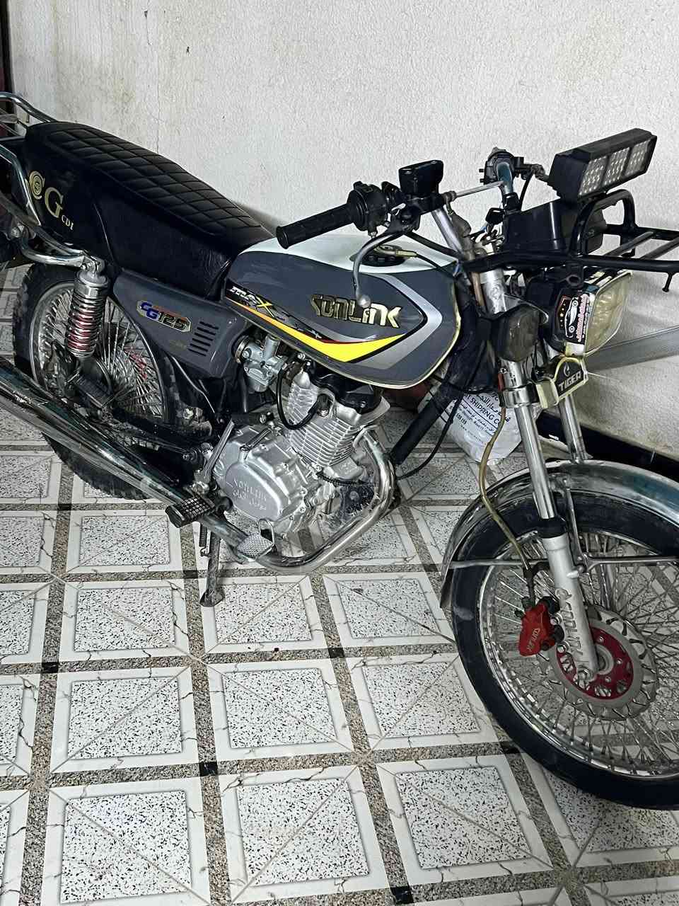 تايكر للبيع او مراوس موديل 23 مامفتوحة الدراجة اراوس فقط 25 وانطي فرق


**إذا كنت صاحب هذا الإعلان وتريد حذفه لأي سبب، رجاءا أرسل رسالة إلى الدعم الفني**