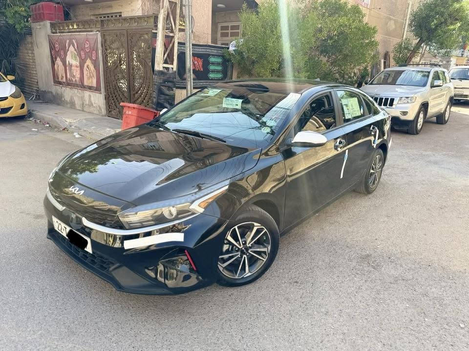 سلام عليكم        139 وبيه مجال
                        كيا فورتي 2024 أمريكي 
  حادثه قطعه وحده فقط جاملغ امامي وشرط السونر 
                           🛩️الكير كفاله من الفتح 
                          🛩️المحرك كفاله من الفتح  
                           🛩️المحرك 2000 دوش 
                                  الصدر زيرو 
                           🧊 التبريد زيرو 
                        🛞التايرات تخم تاير جديد 
               السياره  كفاله عامه عدى الجاملغ 
                             باسمي شخصياً 
        رقم اربيل الجديد  تريد وكاله او تحويل ثاني يوم 
      هزه والسنويه جديدات السياره مابيه نقص ابد ابد
                             دوشمه لايلون 
                          كاعيات جديدات 
                      السياره ماشيه 32 الف  
        نص فول  رادار تحكم ستيرن شاشه كبيره كار بلي وبلوتوث     السياره جاهزه جاهزه  
                 السياره مكانه بغداد المشتل 
      وسعره ب139 ورقه وبيه مجال حك الجيه والعمله 
             *********** اخوكم مؤمل حسين
