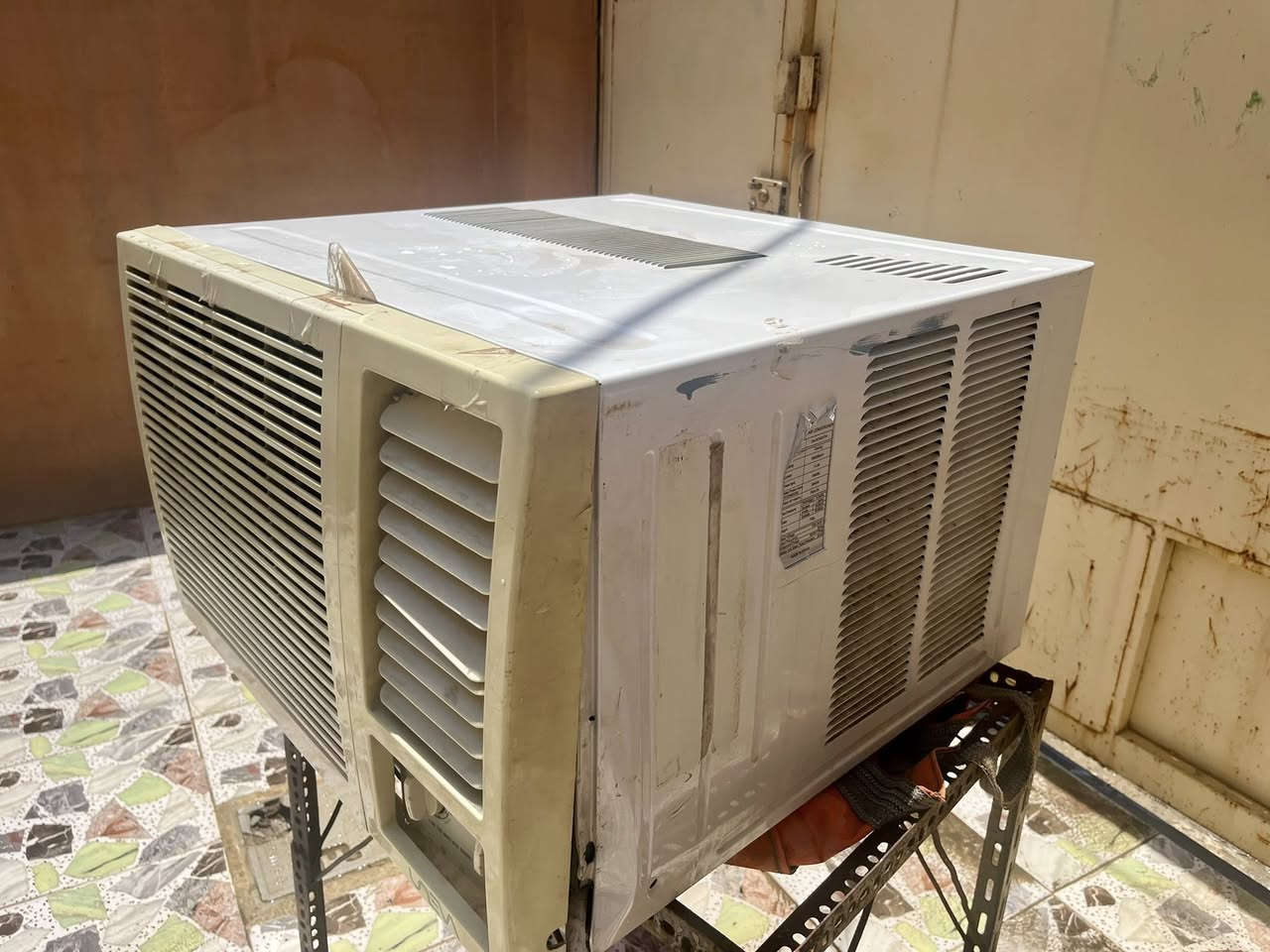 مكيف يونيفا 2 طن
الجهاز بلادي يجي بدون تدفئة فقط تبريد
الجهاز نضيف لا مفتوح ولا مصلح نهائيا
التبريد خير من الله
مكاني كاطون الرحمة 
السعر 250 وبي مجال


**إذا كنت صاحب هذا الإعلان وتريد حذفه لأي سبب، رجاءا أرسل رسالة إلى الدعم الفني**