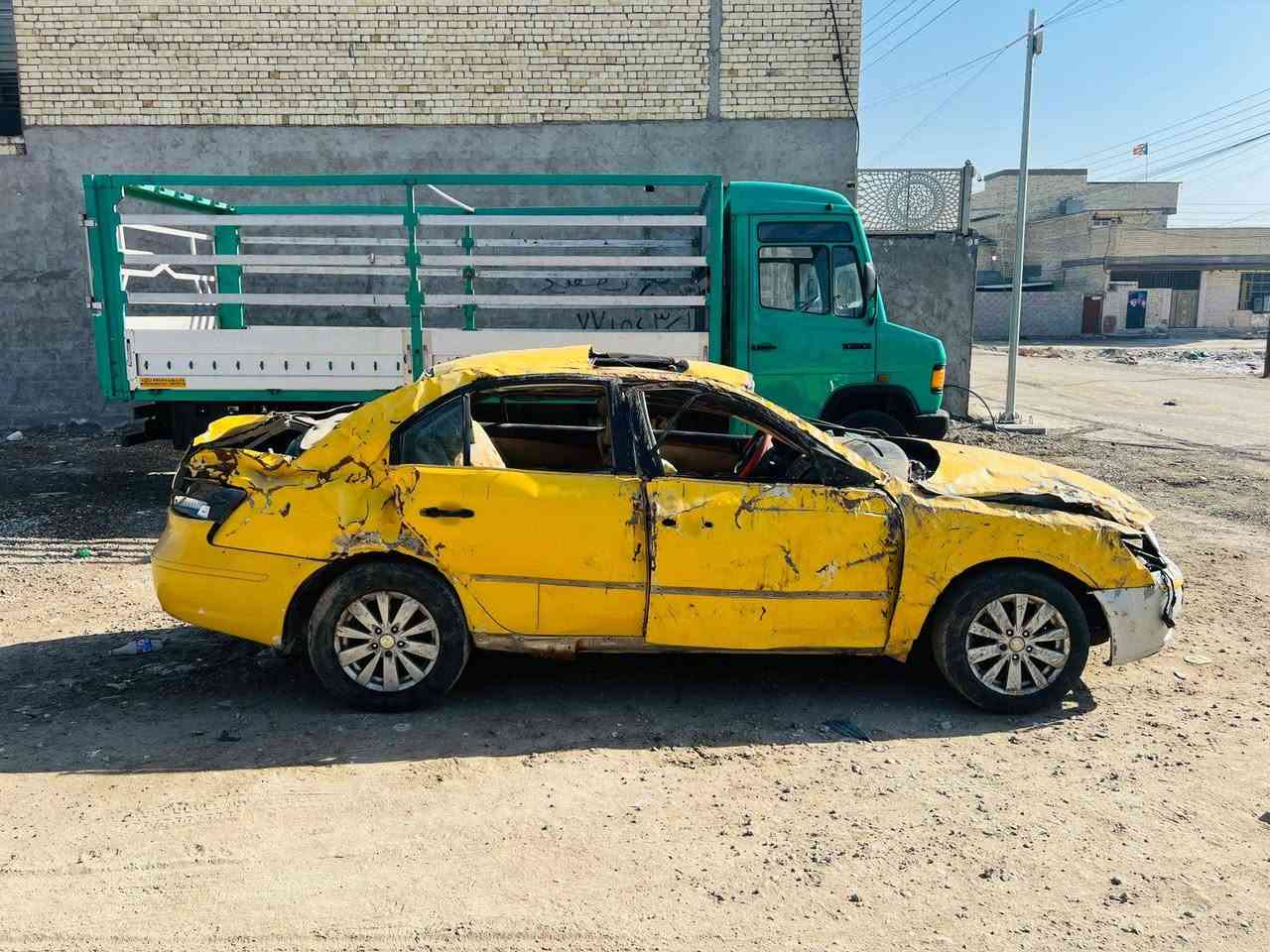 سلام عليكم للبيع هونداي سوناتا موديل 2009رقم دياله إنكليزي باقي ع استلام سنويه لل2030مصفر هيئه وغرامات اخوان سياره تعرضت لحادث گلبه كما موضحه بلصوره ابيع على وضعهه كير مكينه شواصي سليمات سياره فول مواصفات مكان السياره بغداد السعر 28$ الاستفسار ***********
