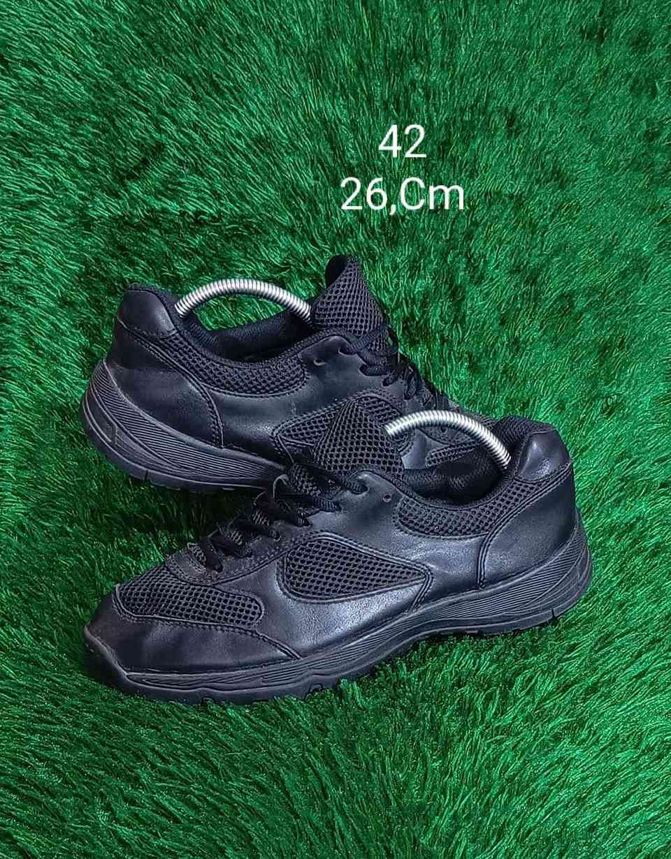 احذيه باله👟فقط درجه الاولى نظافه 💯 
قياسات مختلفه  وماركات عالميه 
لمعرفة الأسعار راسل الحساب 📱 
***********💐
يوجد توصيل جميع المحافظات 🚛
