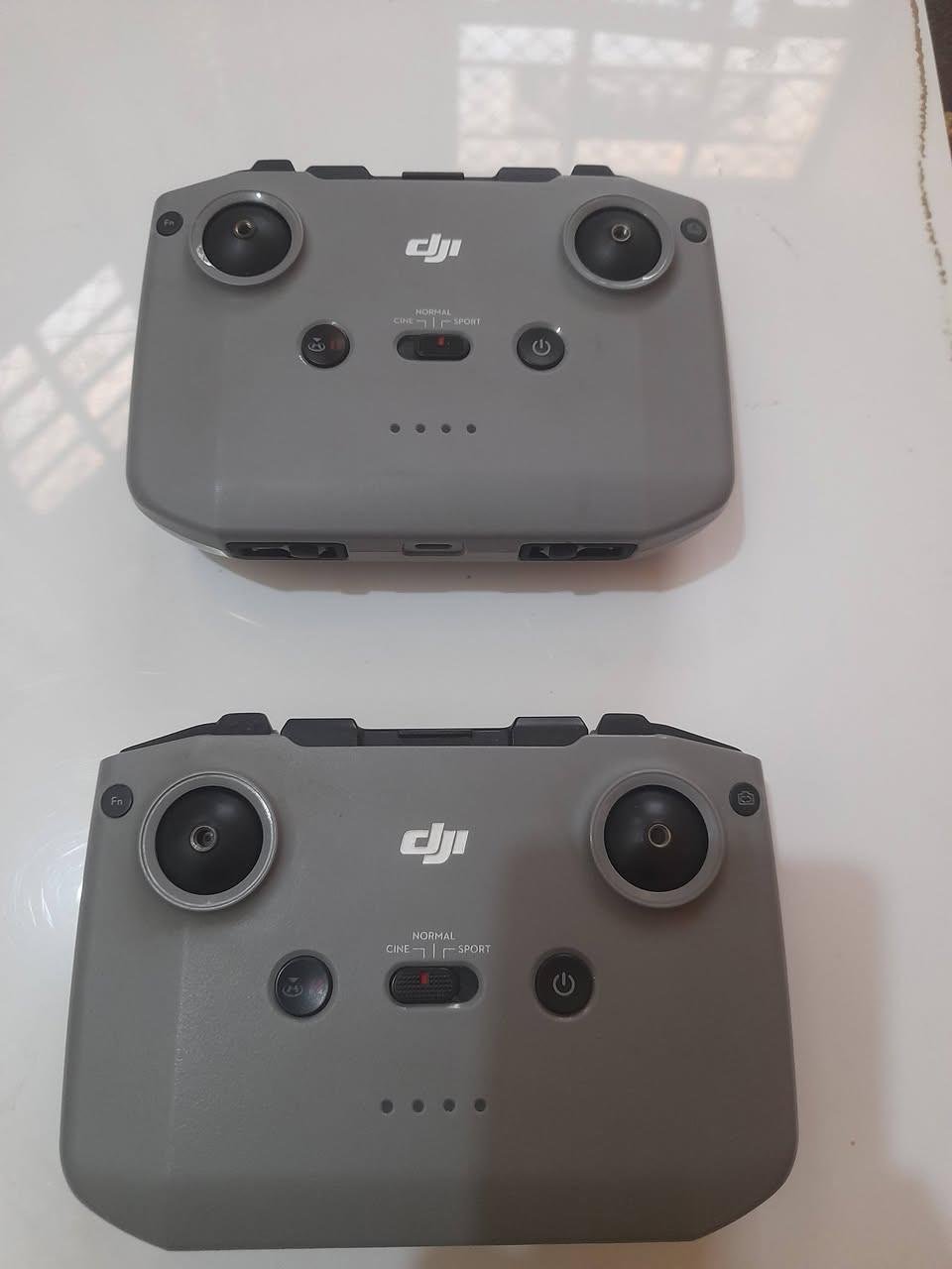 السلام عليكم  // كما موظح بالصور جوستك  عدد  2 وبعد عندي 2 يعني المجموع 4


**إذا كنت صاحب هذا الإعلان وتريد حذفه لأي سبب، رجاءا أرسل رسالة إلى الدعم الفني**