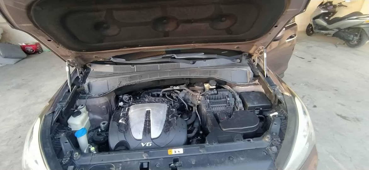 السلام عليكم سنتافيا خليجي 2014 سياره جديده مكفوله وسونار مرفق مكينه 3500 سته سلندر فول موا صفات المكان الدوره هور رجب مكلف با نشر غير متواجد ع الفيس للا ستفسار الاتصال ع ***********
