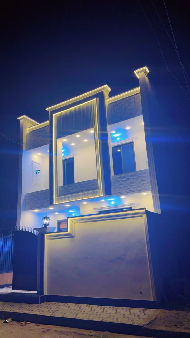 السلام عليكم 🫡 
بيت 🏠 طابقين طابو ملك صرف المدائن منطقه التصنيع مقابيل الدار متنزه يتكون البيت استقبال ومطبخ وصاله مع حمام عدد 3 واربع 4️⃣ غرف نوم 🛌  ترك عدد 2 بالاظافه إلى شلال داخلي كامل  الاتصال ‭0771 162 2599‬
