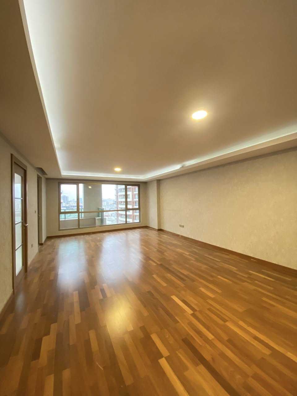 ⁨🔺  پارك ڤيو - PARK VIEW 🔻
🔻شقة  للأيجار  في ( پارك ڤيو )
🔻 اربع غرف نوم + مطبخ معزول  (4+1) 
🔻 مساحة:  246م - 
🔻طابق: (11)
🔻واجهة داخلية  ( على حديقة )
-
 🔹ولدينا عروض أيجـار وشـراء في المربع الذهبي
🔻لمزيد من المعلومات إتصل بنا:

0750 099 8989 📞
-------–———————————
🏢 شوقه‌ بۆ كرى له پارك ڤيو 
🔻ڕووبەر: 246م - 
🔻نهۆم: (11)
🔻روى داخلى ( باخچه )
 
🔺بۆ هەر پرسیارێک لەسەر پرۆژەکانی زۆنی زێر یاخود پرۆژەکانی تر  په‌یوه‌ندی بكه‌ن به‌م ژمارە مۆبایلە:

0750 099 8989

عقارات مۆنیتەر Monitor Real Estate
