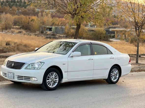 بەناوی خوای گەورە 
crown shahena royal 2005 
سەیارەکە ڕۆیاڵە فول فولە بێ سڵایدە 
٣ پەردە سەلاجە چوار کوشن کارەباو گەرم 
ماڵی دۆستە یەک چرکەی تیا نیە کامل مەسرەف و بێ خەلەل 
یەک عەیب ٥٠ دۆلار شکێنە 
بۆ پەیوەندی 
0750 181 53 08 
نرخی ٧٠ گەڵاو معامەلە بەس موسە سەیارەکە ٢ پارچەی یابانی هەیە و بەس
ئەدمین ❤️
