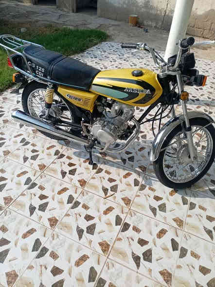 دراجه 4 كير اوراق اصولي
موديل 21 طالعه من الوكيل نهاية 23
السعر 825 وبيها مجال حك الجيه 
مكاني واسط قضاء النعمانيه 
‏‪***********‬‏
***********
