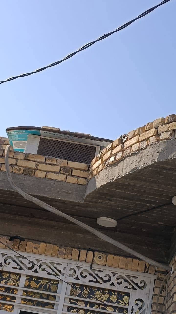 سلام عليكم سبلت هايسنس 2 طن مستعمل نضيف للبيع ***********
