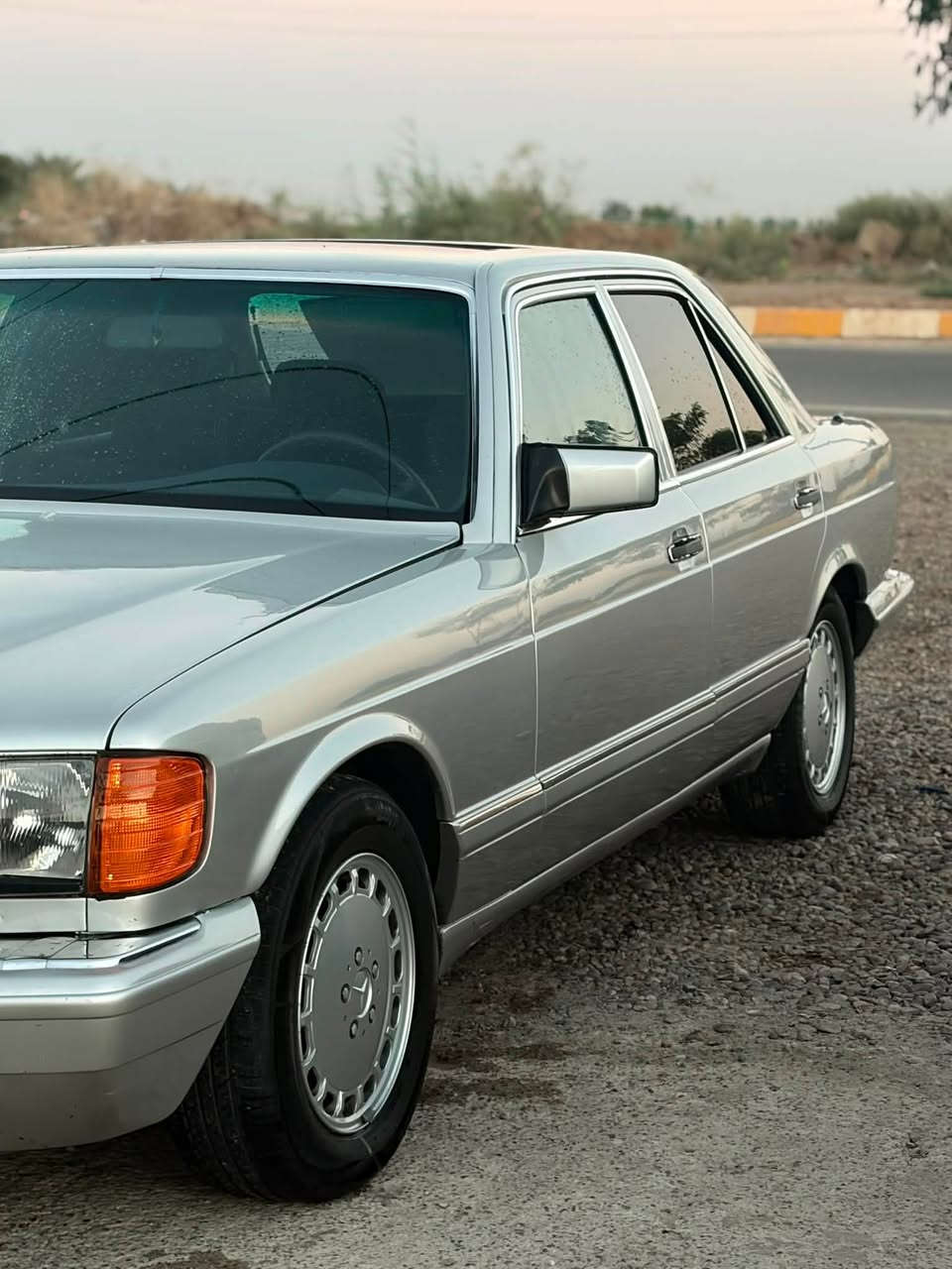 السلام عليكم
رئاسي 1991 صبغ عام جمالية بدون دواخل كفالة من الحادث السيارة على وضعها البلادي غرفة وگير ومحرك(6) كله كفالة تبريد ثلج كهربائيات كلها شغاله ورقم بغداد إنكليزي الجديد شرط التحويل مال جناي والجنايه يعرفون قيمتها عارضها ب 105 وبيها مجال للطيبين مكاني صلاح الدين يثرب ***********
