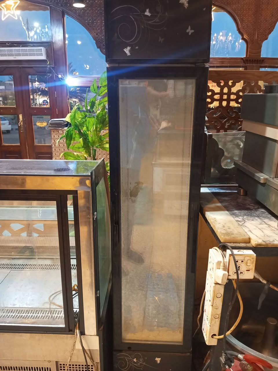 برادات للبيع كلمن وسعره على فحص
***********
