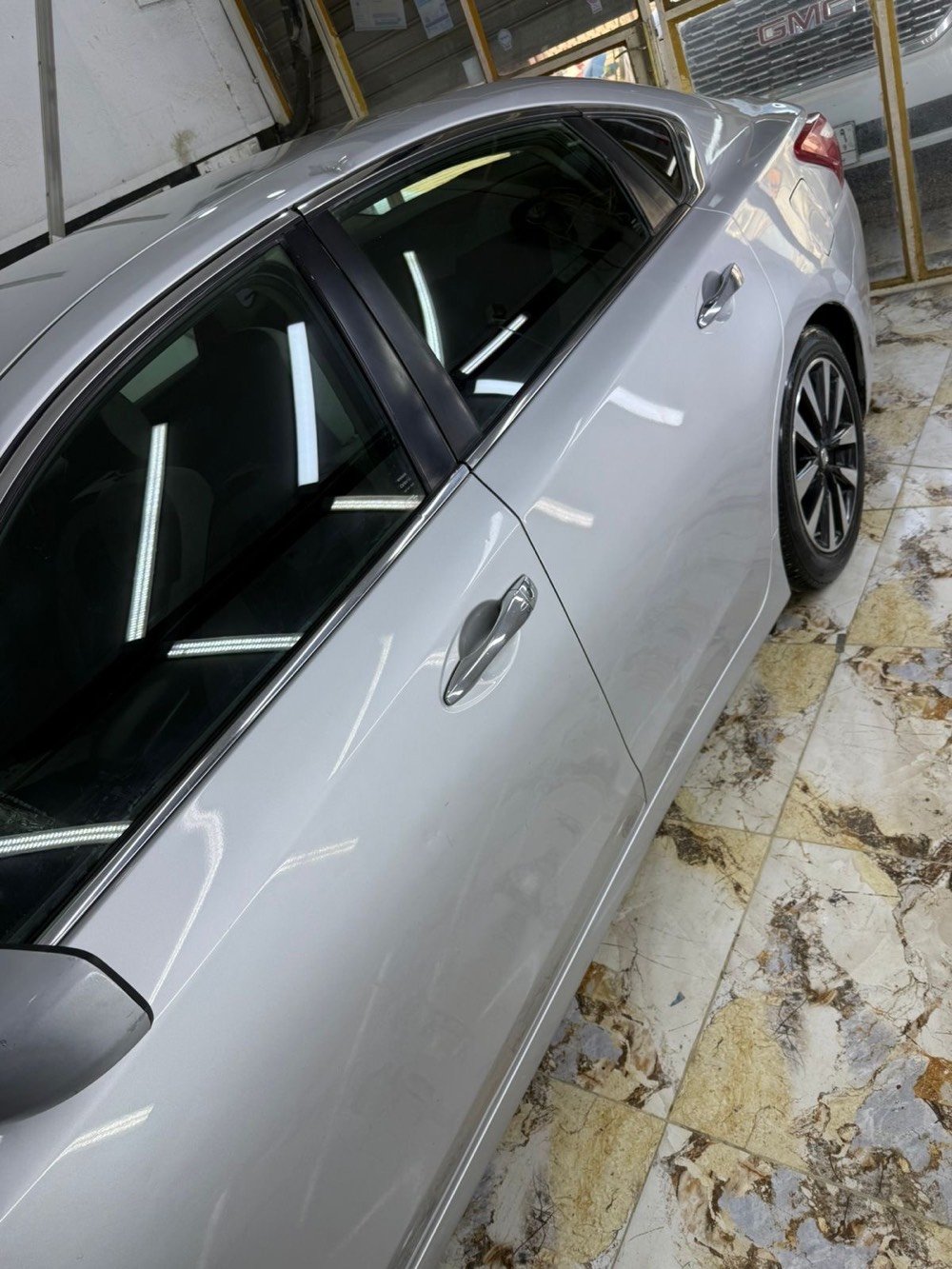 تم تخفيض السعر

بيع مستعجل 



� للبيع سيارة — [نيسان التيما ]

• الموديل: [2018]

• المواصفات: [فول ما عدا الفتحه]

• المحرك: [2500] — بنزين

• العداد: [139] ml



✨ مميزات إضافية:



 • [كاميرا خلفية / شاشة / بلوتوث / مثبت سرعة /بصمه ابواب / بصمة تشغيل  / حساسات…]



السونار  مرفق بالصور 



📍 الموقع: [حله -حي الامام ]

💰 السعر المطلوب. 100 $]

📞 للتواصل: [***********