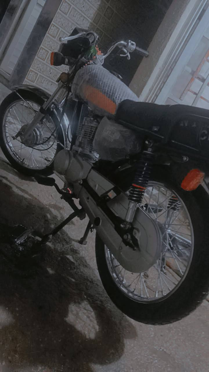 سلام عليكم ربعه كير مديل26  سعر1600وبي مجل رقم نكليزي  مكان كربلاء حي البعث 
***********
