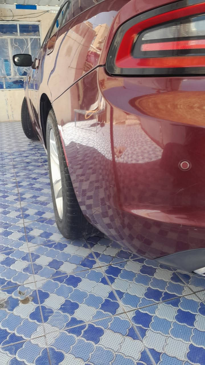 سلام عليكم  ***********
جارجر موديل 2018 اصل
لون كرزي🍒 ماروني
مكفوله من التبديل والصبغ 
كير محرك كفاله عله وضع الشركه 
 ادامه مضمومه بانزين  
تبريد 100‎%‎❄️❄️  
كامره  خلفيه دواره 
منظومه زنون  قوي جدا 
رقم ذي قار بسمي
شرط التحويل ثاني يوم 
ماشيه 107 ميل 
محرك 3600
كير ماوس 8 نمر
شاشه حجم وسط 
كامره خلفيه دواره
حساسات خلفيه
تشغيل عن بعد 
ويل حجم 18/60/235
السعر 195 وبيه مجال بسيط 
مكان الناصريه قضاء الدوايه
