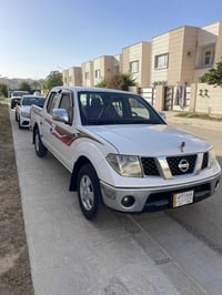 نيسان نيفارا • ٢٠١٣ • رقم بغداد