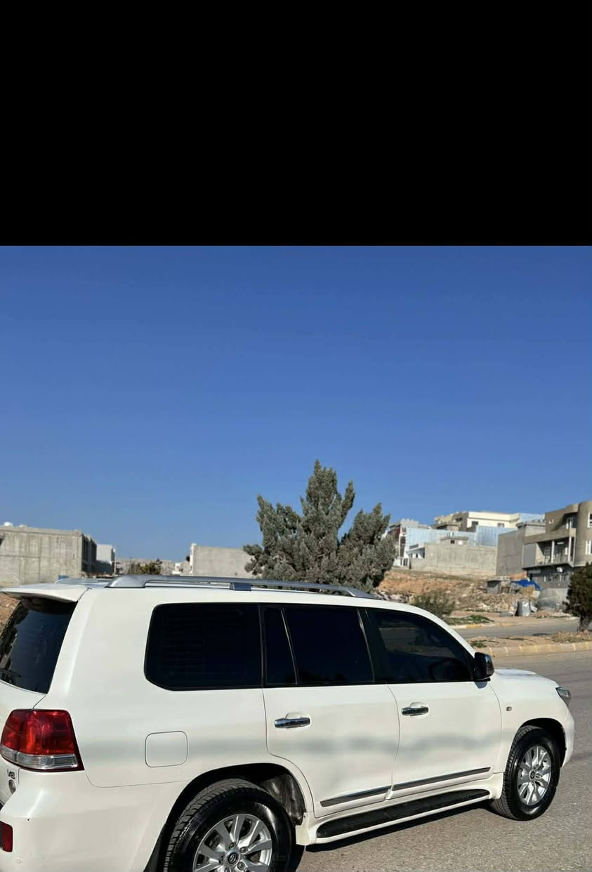 مۆدێل 2009 دوبەی ساغ 
VXR V8
حیزام بۆیاخە لێدران و دەعمی پێوە نیە 
گێر ومەکینە لێگزز 
تەقەو ڕەقە بەشەرت 
گێر ومەکینە بەشەرت 
ئەکسل و دەبڵ ئەکسلی بە شەرت 
مەکینەی 8 پستۆن
نمونه لە جوانی 
*********** رانية, السليمانية
