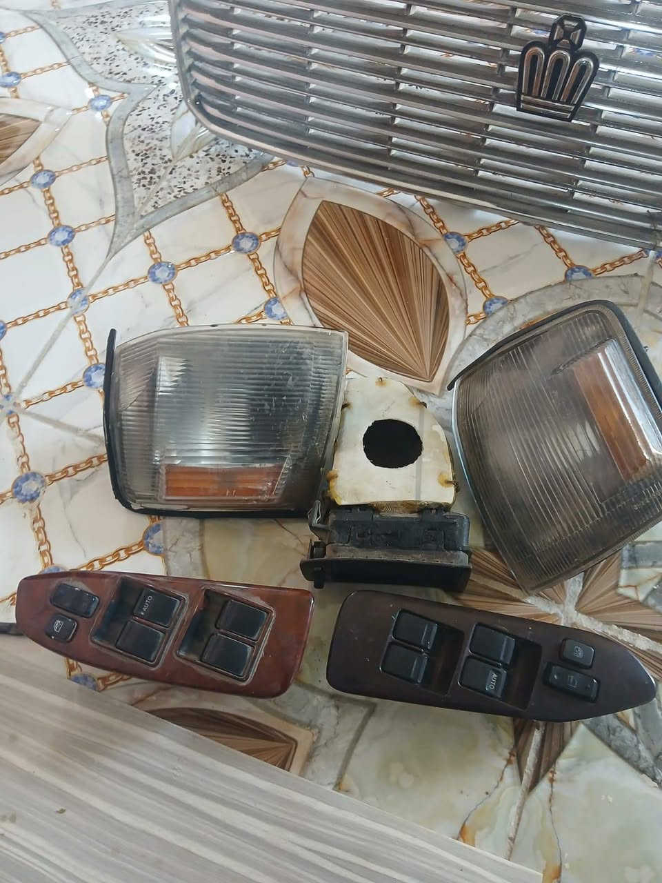 السلام عليكم
غراض سياره للبيع عطر راس الثور سعره 50 الف سكنات راس الثور تكم ب40  
دشبول كرسته كصيف ب100 الف 
جك اصلي ب15 
العنوان البصره /منطقة القبله
 لاستفسار لاتصال على رقم
 ***********
