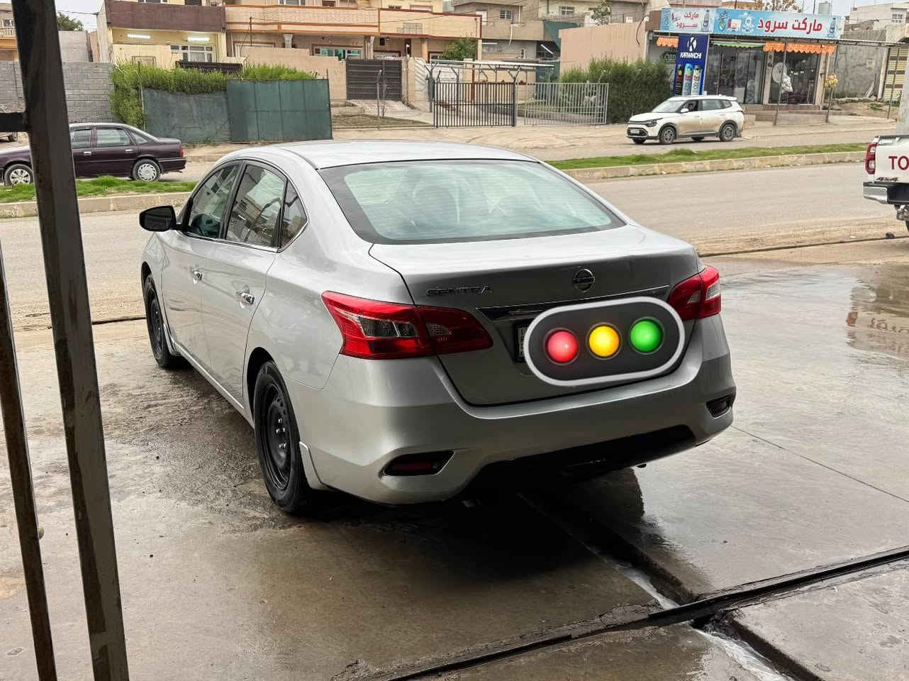 سلام عليكم نيسان سينترا للبيع وارد امريكي ماشي٩١ميل موديل٢٠١٧سياره كلين مابي اي قطعه بارد ولا صبخ ولا قطعه متخير فقط يم صندوك شخط محددها بل صوره و بونيت هم شخط هم محددها بل صوره تاخم صدر قبل اسبوع خيرتها كلها و تايارات جديد رقم جديد كوبون بانزين موجود سنويه جديد لحد٢٠٣٠ و هزه جديد مكان سياره كركوك  سعرها ١١٨و مجال قليل سياره بدون اي نقص


**إذا كنت صاحب هذا الإعلان وتريد حذفه لأي سبب، رجاءا أرسل رسالة إلى الدعم الفني**