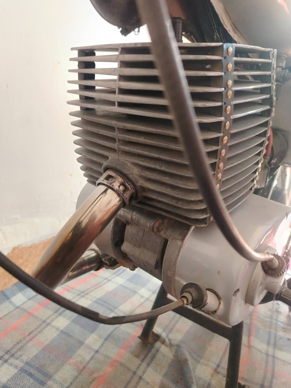 سلام عليكم اخوان مكينه للبيع الاماني ملاحضه بس الشركات تركيات بوش كور اصفاح كله اماني   مكفوله من السلاك والكسر مكينه لك مكاني رميثه الشراي يتصل المكينه عل فحص تجي تصعد بيه وتقتنع وحله الك تنباع فارغه تريده هيه و دينمه وارمجر مالاته ***********     ***********
