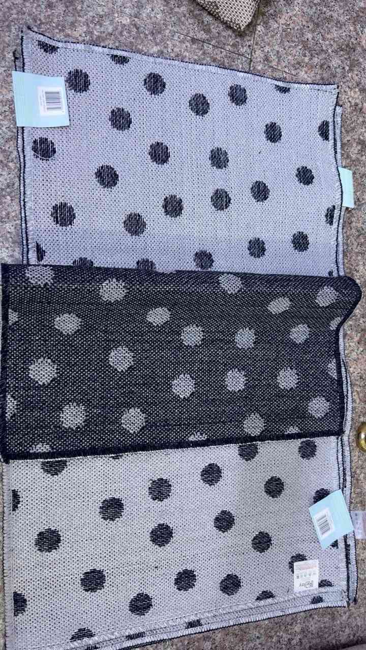 تصفيه محل مفروشات ارضيه  ودواسات ومدات خوص للبيع قياسات وألوان هواي


**إذا كنت صاحب هذا الإعلان وتريد حذفه لأي سبب، رجاءا أرسل رسالة إلى الدعم الفني**