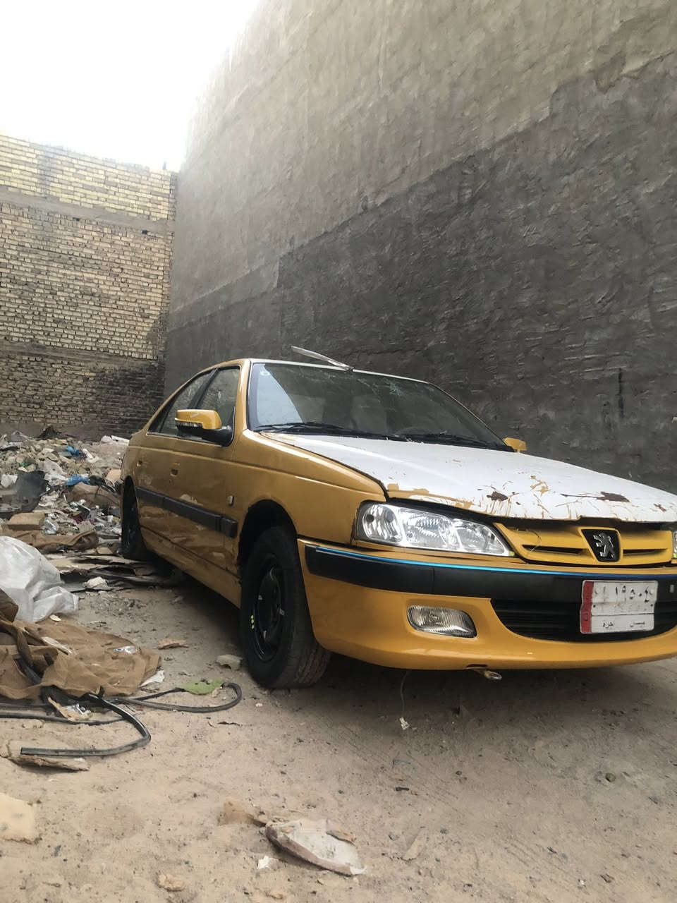 سلام عليكم بيجو بارص مديل ٢٠١٥مكينه كير صدر تخم تاير سياره لا ضربه ولا صبغ بس بنيد طاير عل جامه رقم نكليزي بس تروح تسلمه 40وبيه مجال حك جيه بس مكاني بياع تقاطع درويش ***********مامتواجد عل نت
