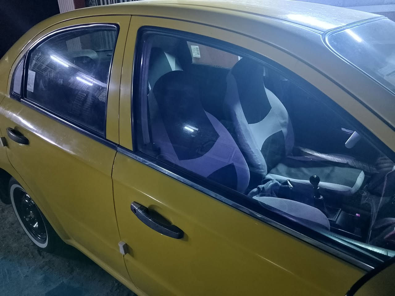 السلام عليكم افيو موديل 2008 امريكي مكينه 1600 قبل سبوع شديته تتفه تبريد شغاله بعدي على البلاد سياره مكفوله من ضربه تخم تاير خط ابيض جواء سياره جديده معنه الكلمه تجي وشوف بعينك ماشيه 242 حقيقي سياره مامشتغله تكسي 48 وبيه مجال *********** سياره بسمي سنويه 2031 مصفره هيه بحث البارحه صفرته خابرني واني بخدمتك سكني بغداد
