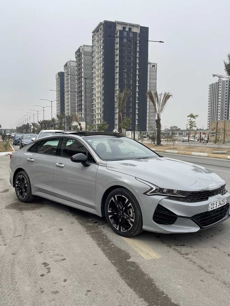 السلام عليكم
للبيع k5 2022 gt line 
فول مواصفات 1/1
لون اسمنتي
ستيرن D
بصمة + تشغيل عن بعد
بانوراما
شاشة كبيرة
شكنات جلد احمر
تدفئة كشنات + ستيرن
كشن كهرباء
رادارات 360ْ
تحديد مسار ونقطة عمياء
مصابيح امامية + خلفية led
وباقي مواصفات gt line المعروفة
رقم بغداد بأسمي تحويل ثاني يوم
ماشية 24mi الف حقيقي
السيارة ليبل واحد بدون صبغ فقط بارد وموضح 
بالصور ومرفق السونار ايضاً
ايرباك بردة فقط وراجع
السيارة جديدة وكاملة مناقصها اي شي
رقم الشاصي 5xxg64j25ng164757
مكان بغداد/حي الحسين
السعر 175$ وبيها مجال بسيط
للاستفسار ***********
