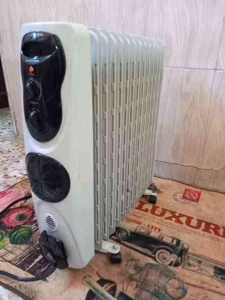 السلام عليكم للبيع مدفئة زيتية 
ماركة الحافظ شغاله احله من الجديد .
بغداد وتوصيل للمحافظات 
*********** بغداد
