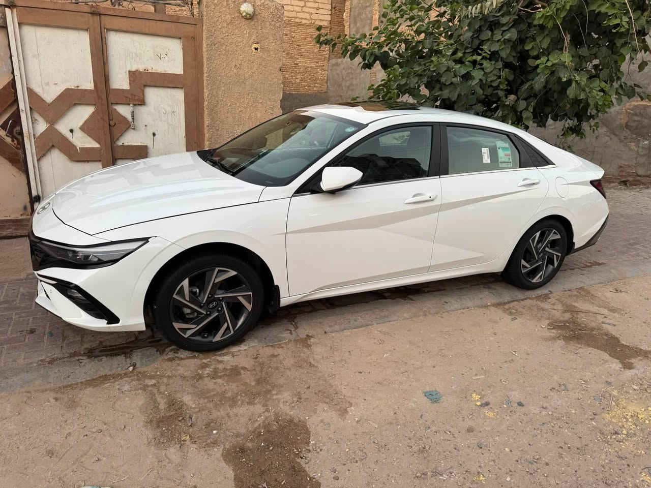 السلام عليكم النترا ٢٠٢٤ خليجي مكينه ٢٠٠٠ مكفوله جديده رقم اربيل دولي للبيع او المراوس حسب القناعه للاستفسار الاتصال ***********
