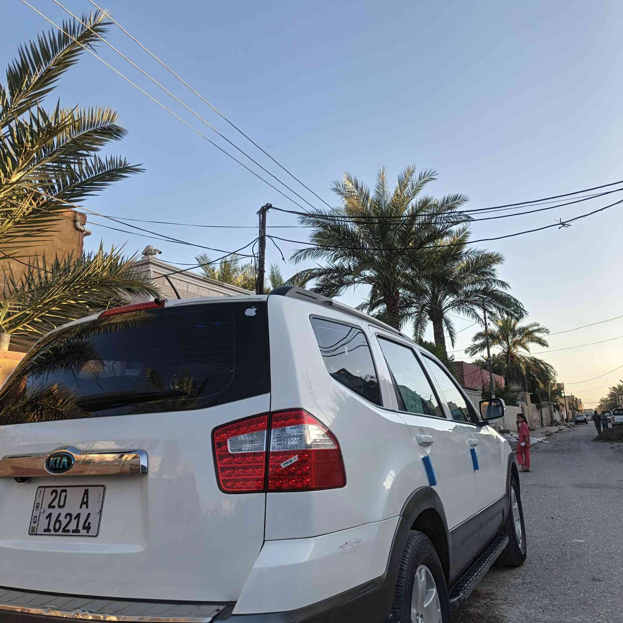 السلام عليكم كيا مهافي موديل 2013 رقم ديالى دولي محرك وكير وحدادية كفالة عامة السيارة بيهة قطع صبغ بدون اي ضرر مواصفات: السيارة فتحة مع كشن جلد السيارة نضيفة مال جناي السعر 118 وبيها مجال العنوان ديالى بعقوبة تقاطع السادة للاتصال *********** وغير متواجد على الفيسبوك ✅.
