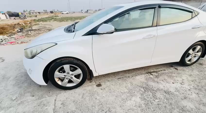 ا
لسلام عليكم البيع مستعجل

الانتره خليجي  2013 محرك 1800

بيه فقط بارد جاملغ الايسر وطخه بلباب الايمن موضحات بلفيدوو 

سعر 115وببه مجال مكاني بغداد 

الاتصال ‏‪***********‬‏
