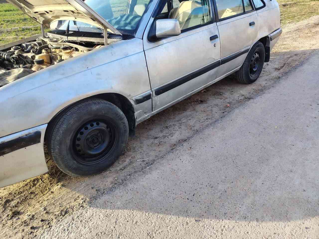 اسلام عليكم سياره لمنس للبيع موديل 93 ديالي مشروع وطني بسمي اسياره  مكان بغداد ابو غريب ازيدان مغابيل محطة بانزين خانة  اسعر 22ورقة وبيها مجال لا شراي  رقم الهاتف  *********** بي وتساب  وخاص موجود
