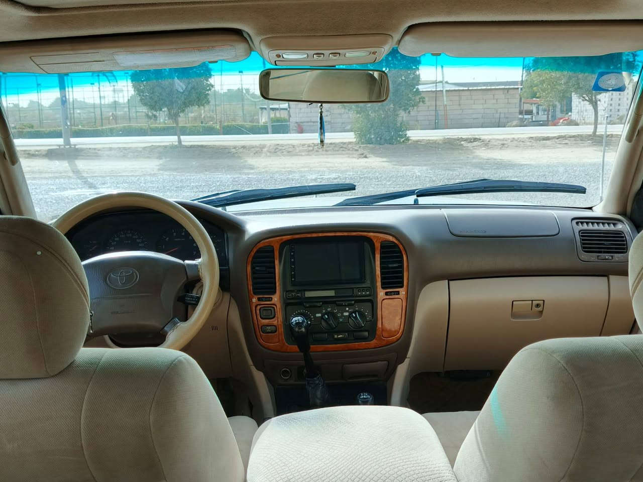 سلام عليكم لاند كروز مونيكا موديل 99سياره مكفوله كفاله عامه محرك v8 كير عادي فتحه تبريد ٣قطع كهربائياتها كلها شغاله بيها منضومه غاز 120لتر لايت زينون رقم بغداد نكليزي حد اديه جديده مكاني ديوانيه سعر ١٦٣$وبيها مجال بيع فقط خوان لما يعجبه سعر لا يكسر حلال ناس 
 ***********
0781301832
