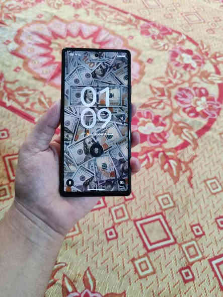 السلام عليكم. گوگل بكسل 6a لون أبيض. اذكره 128. يشغل 60 فريم جهاز كلة شرط وضمان ضد الماء  والغبار  بصمه مدمجه بل شاشا  للبيع للمراوس شعندك خاص  جهاز عالمي. فول سلس بشكل***********للمراوس
