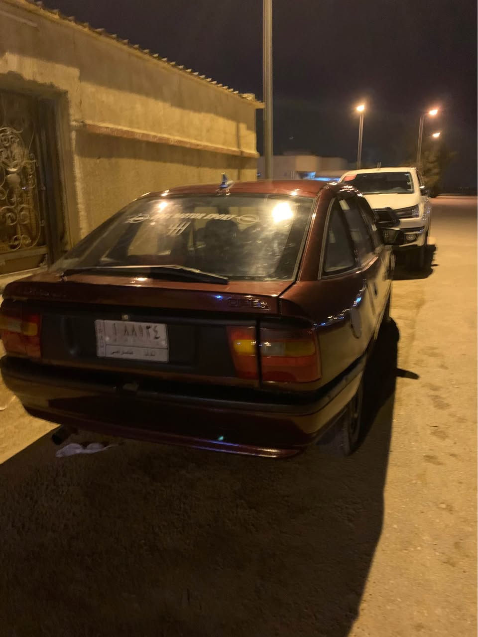 السلام وعليكم مرخصة الادمن اوبل فكترا موديل 91السياره معمره ومحوره كابريتر السياره خير من الله شغل واطلع وين مايعجبك كهربائيات كله شغاله رقم الهاتف (***********)مكاني بصره زبير البصرة, العراق
