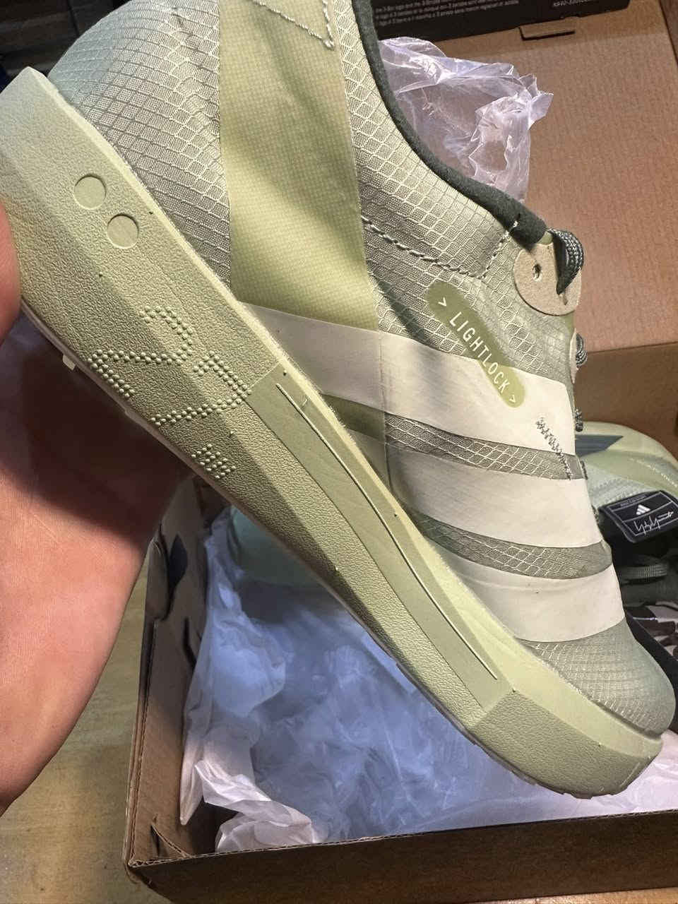 Y3 adidas 
قطعة تحفة خطوط صفحة عن صفحة تختلف 
قياس موجود بالصور وكل القطعة تفاصيلها بصور


**إذا كنت صاحب هذا الإعلان وتريد حذفه لأي سبب، رجاءا أرسل رسالة إلى الدعم الفني**